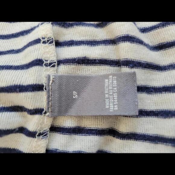 Aerie small white & blue striped long sleeve top - Picture 4 of 5